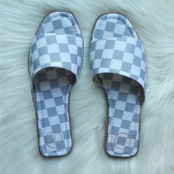 𝔹𝕆𝔾𝕆  Grey Checker Vegan Leather Slide Sandals - Picture 4 of 7